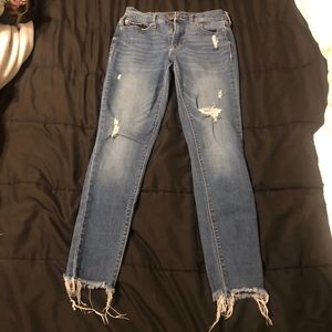 Aeropostale ripped skinny cropped jeans